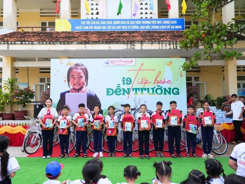 Minh họa các lầm tưởng và sự thật về cờ bạc, với các biểu tượng đúng sai trên nền vin55 win55